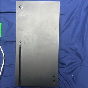 xbox series x and wired pro controller